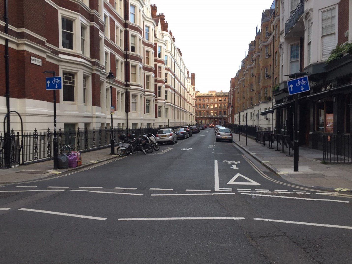 Image of Huntley Street and two way cycling signage